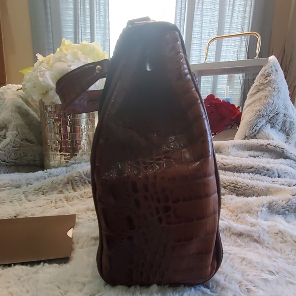 SOLD Brahmin Mariel Melbourne Shoulder Bag - Picture 2 of 8